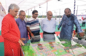 Akar’s Suburbia unveiled in style